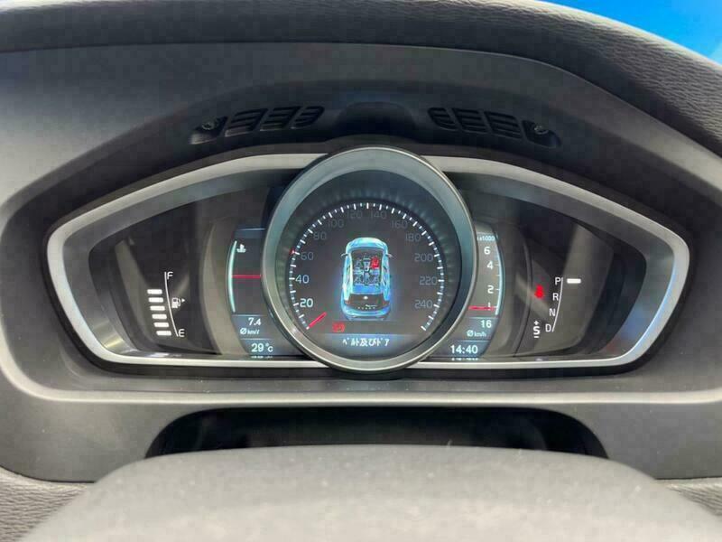 V40