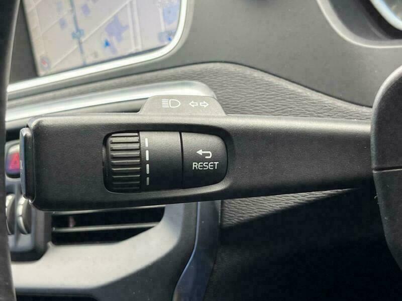 V40