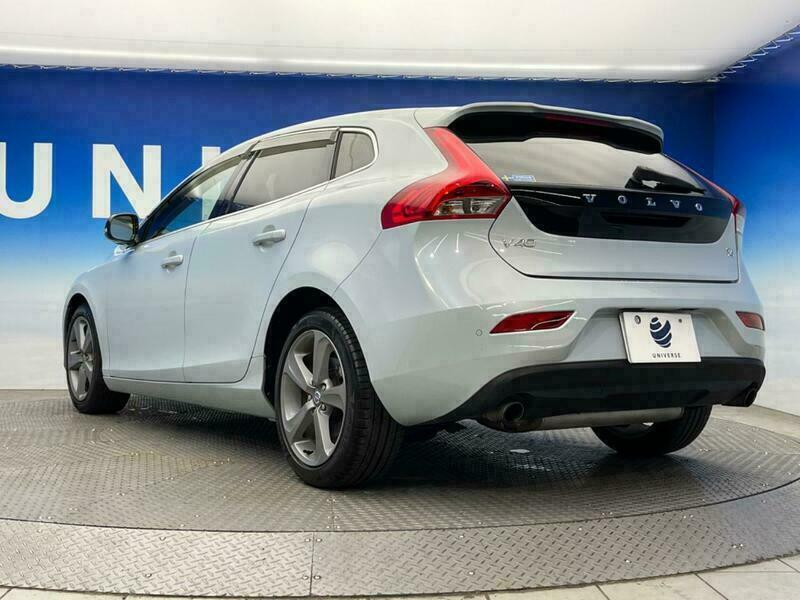V40