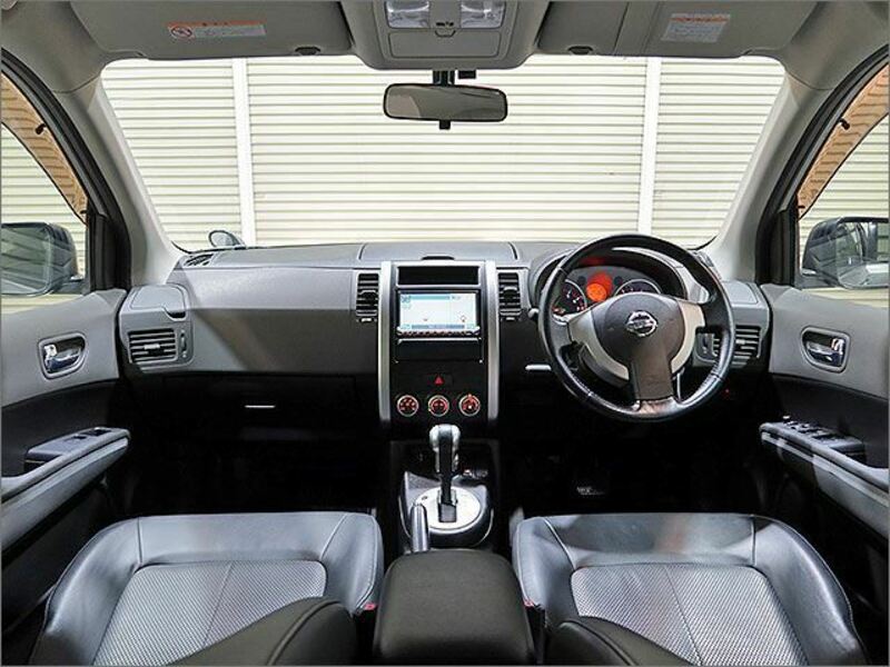 X-TRAIL
