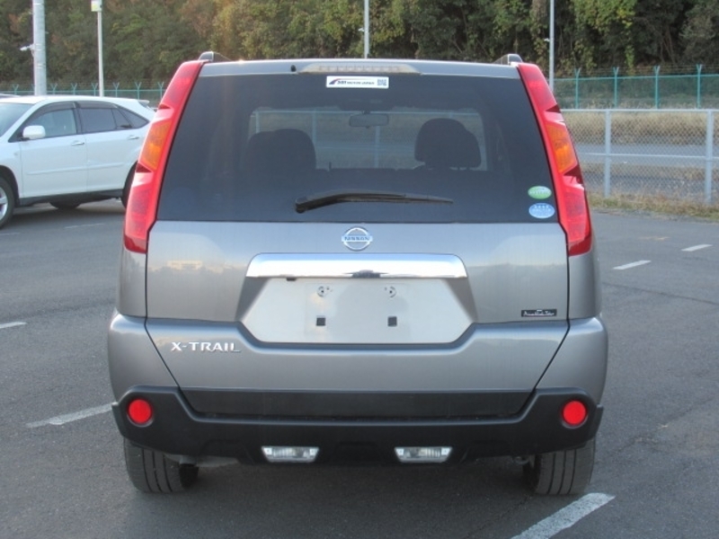 X-TRAIL