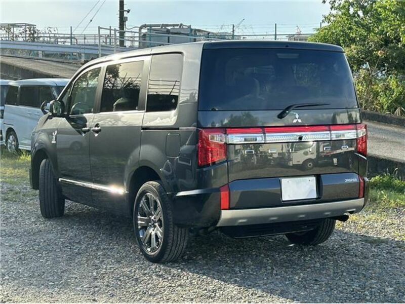 DELICA D5