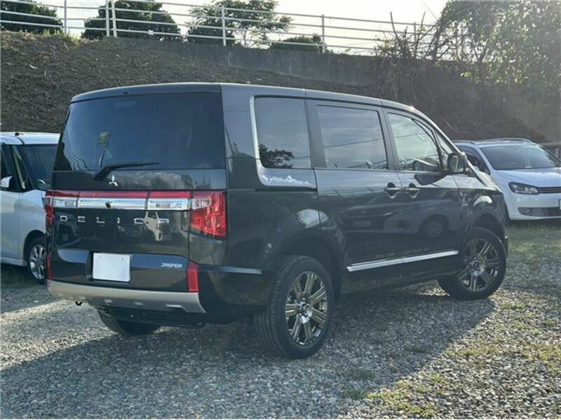 DELICA D5