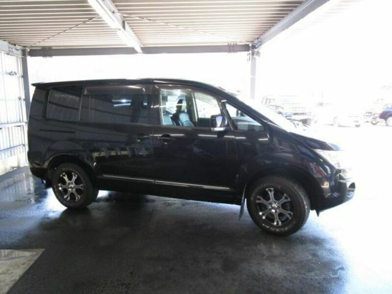 DELICA D5
