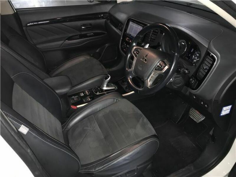 OUTLANDER PHEV