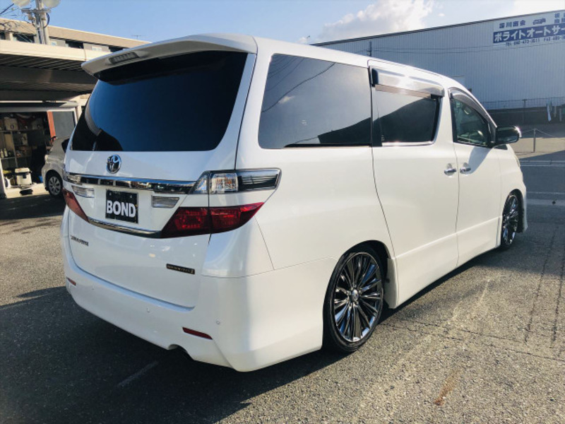 VELLFIRE