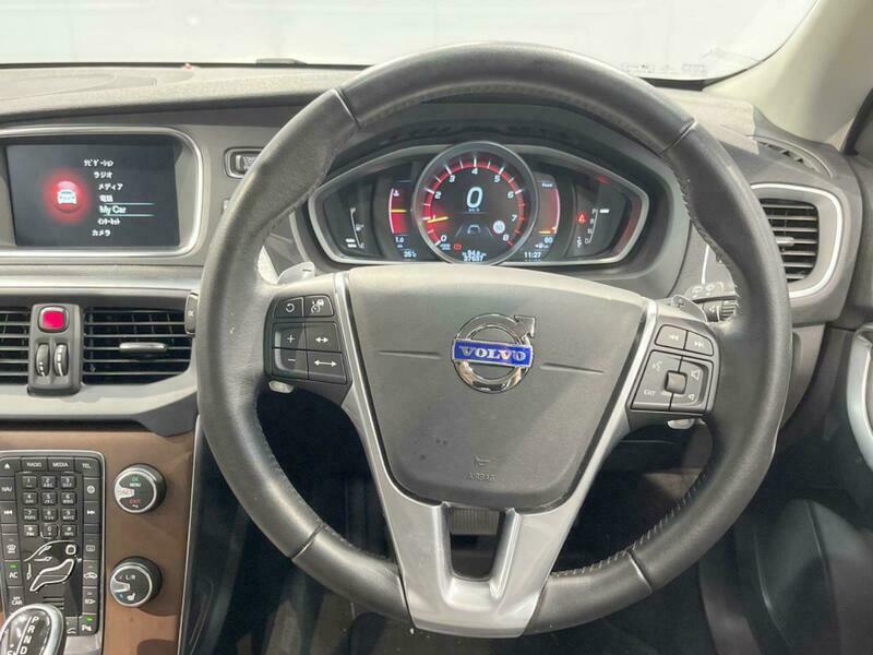V40