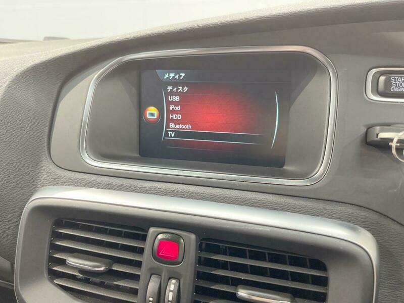 V40