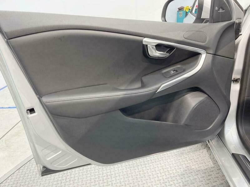 V40