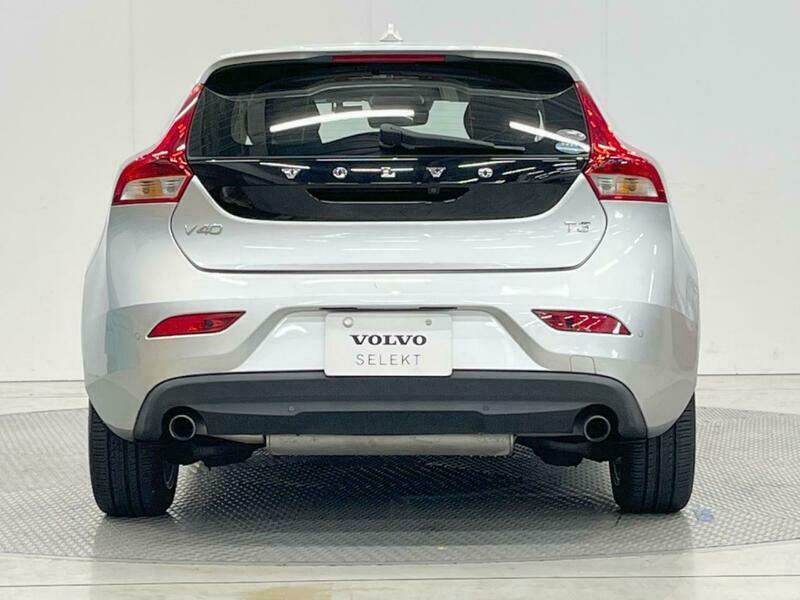 V40
