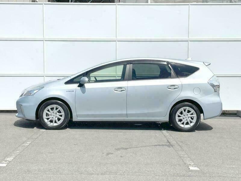 PRIUS ALPHA