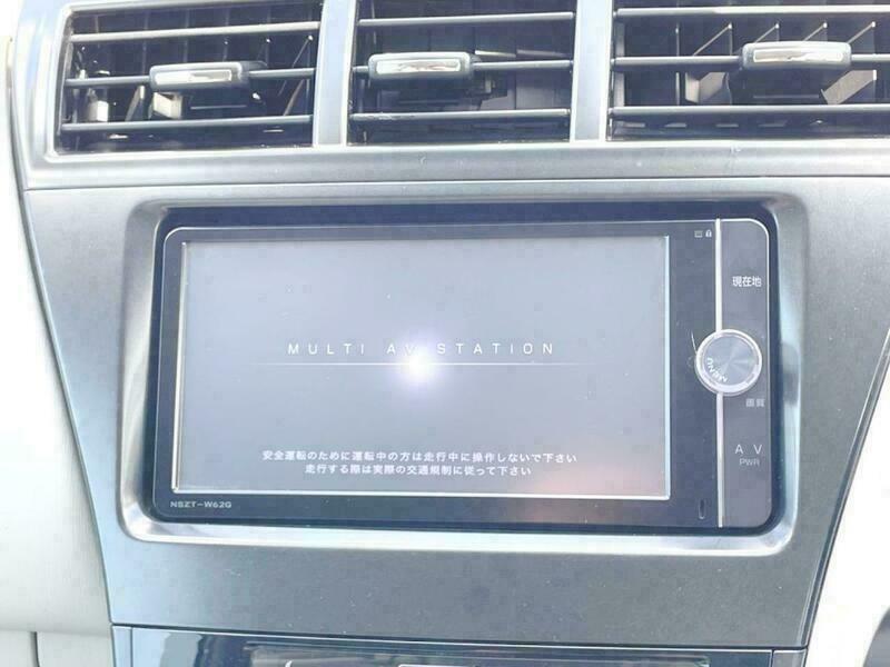 PRIUS ALPHA