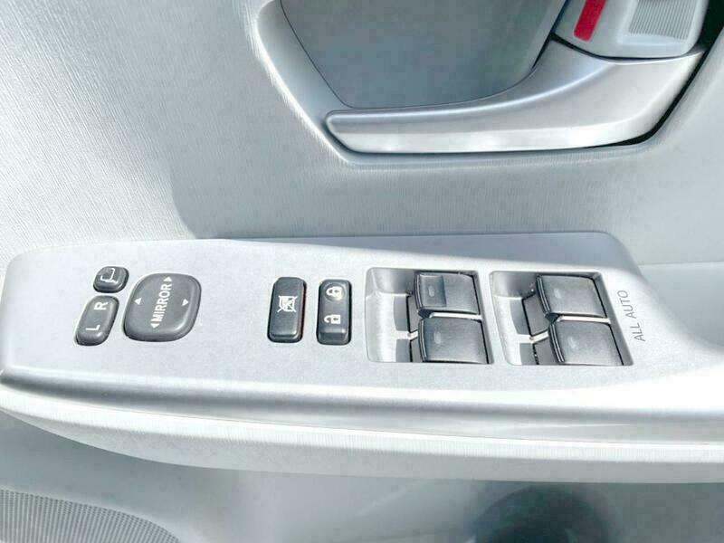 PRIUS ALPHA