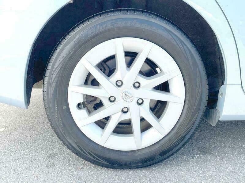 PRIUS ALPHA
