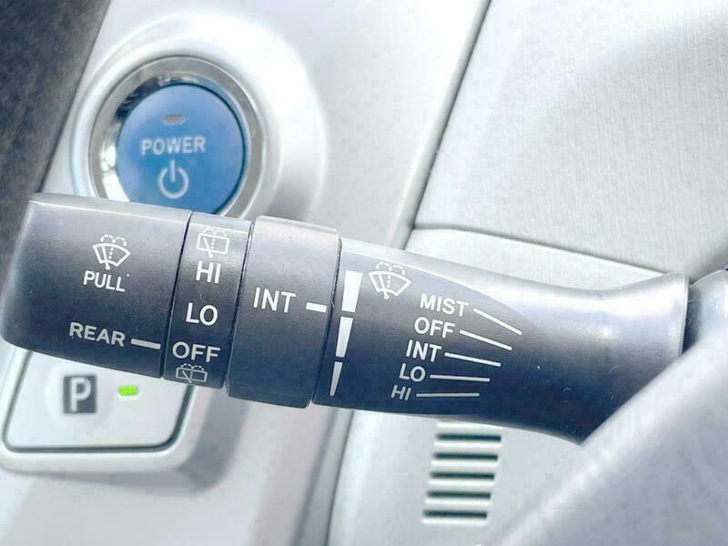 PRIUS ALPHA