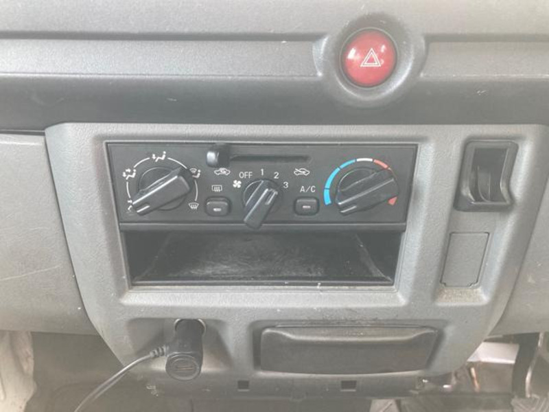 MINICAB VAN