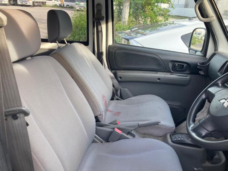 MINICAB VAN