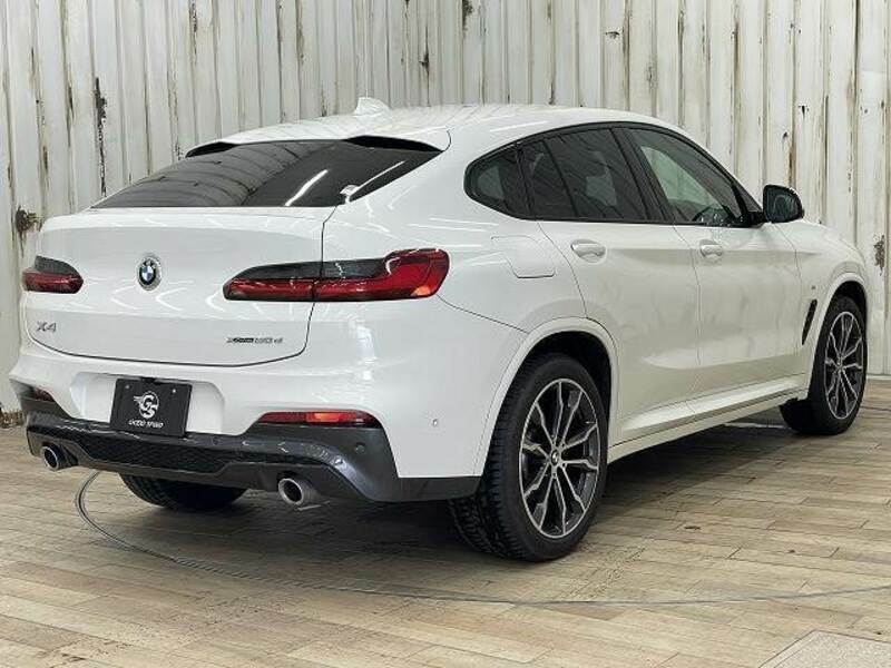 X4