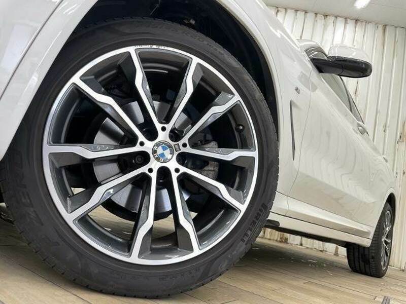 X4
