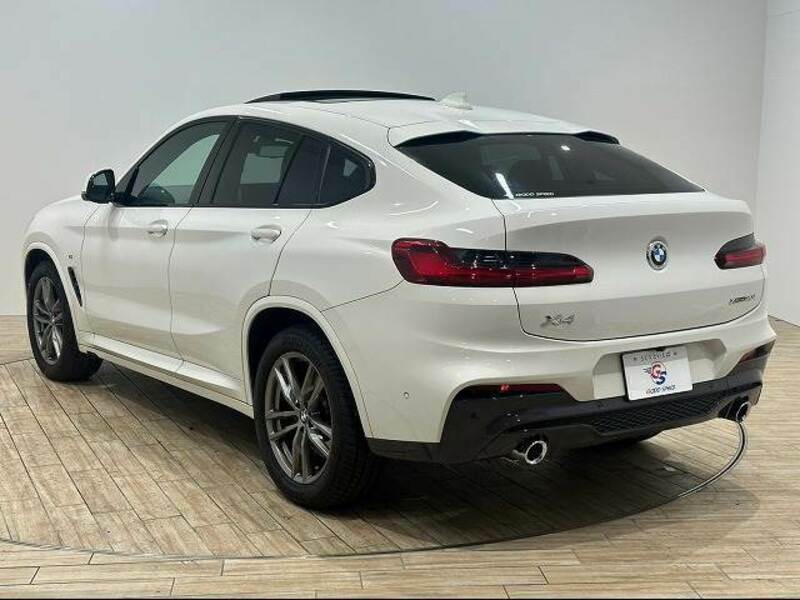 X4