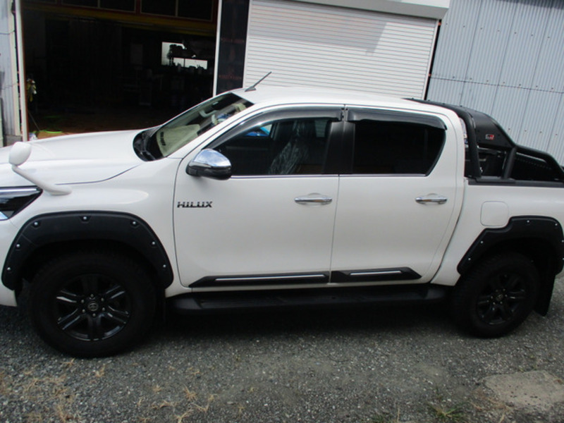 HILUX