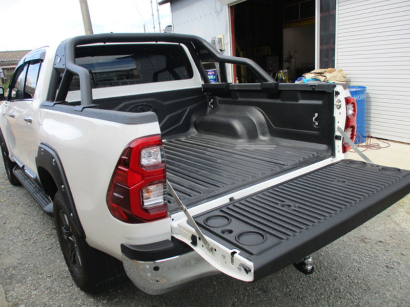 HILUX