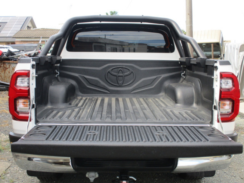 HILUX