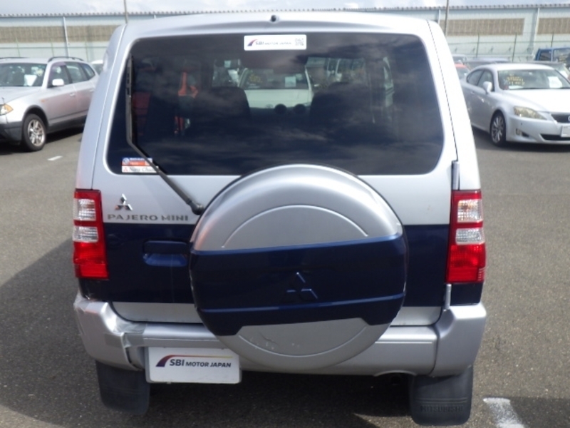 PAJERO MINI