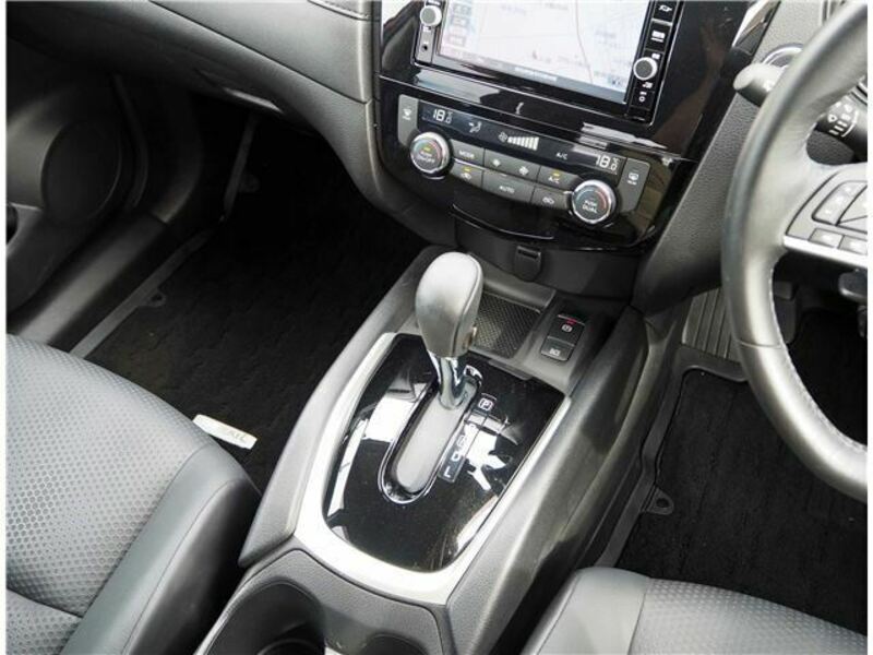 X-TRAIL-23