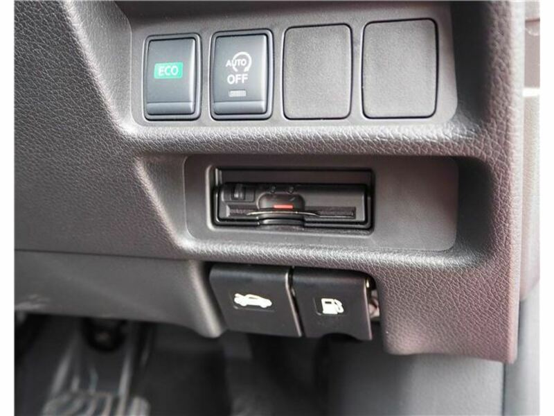 X-TRAIL-25