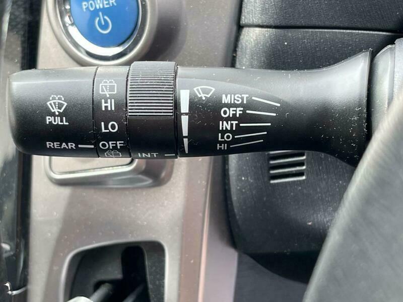 PRIUS ALPHA