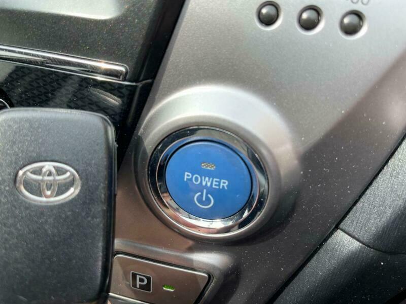 PRIUS ALPHA