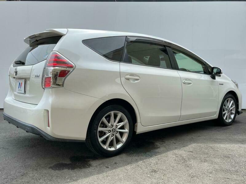 PRIUS ALPHA