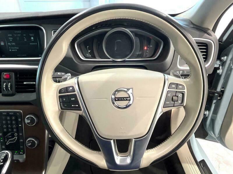 V40