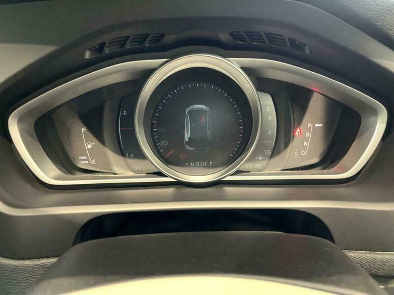 V40