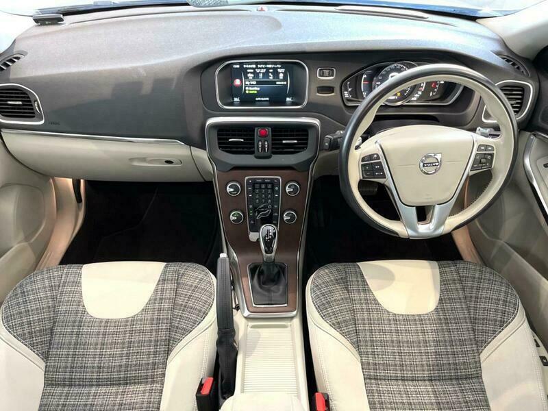 V40