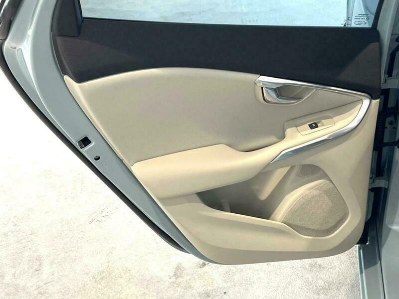 V40