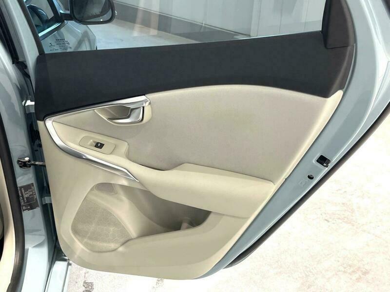 V40