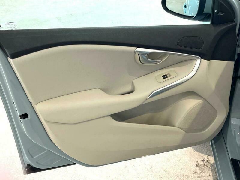 V40