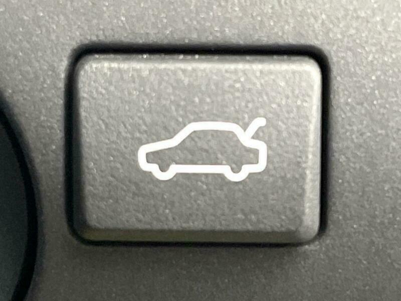 V40