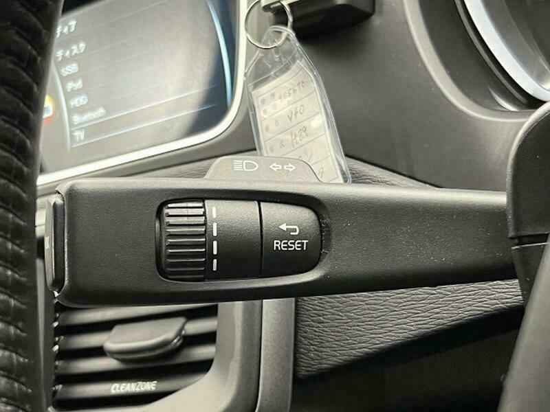 V40