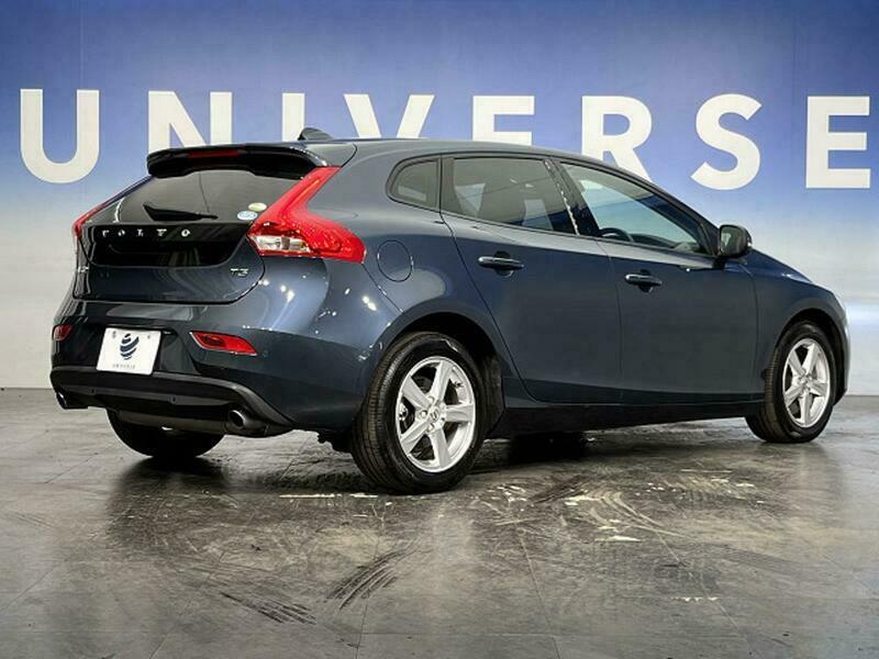 V40