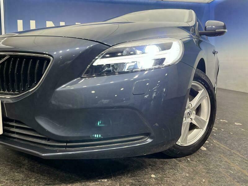V40