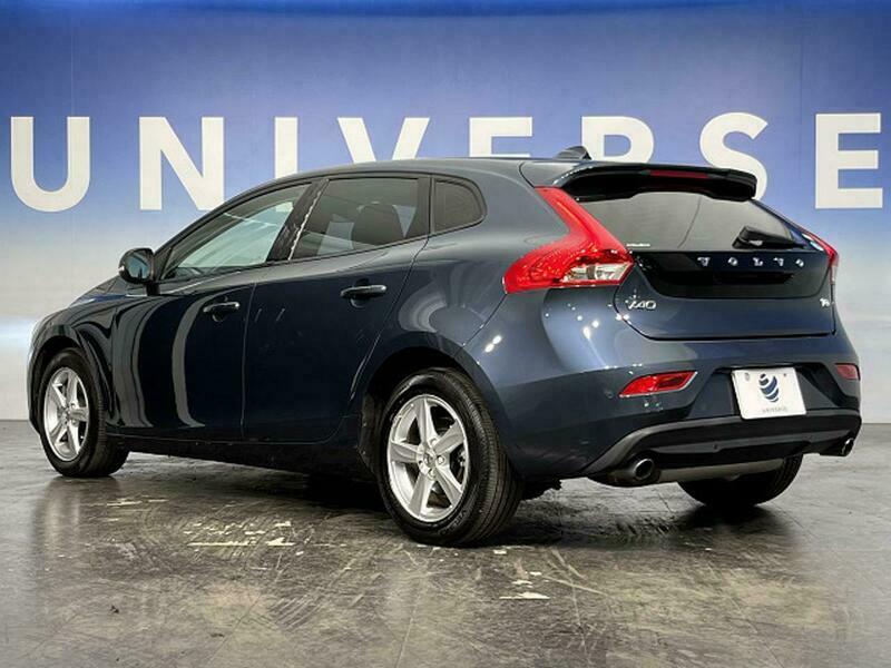 V40