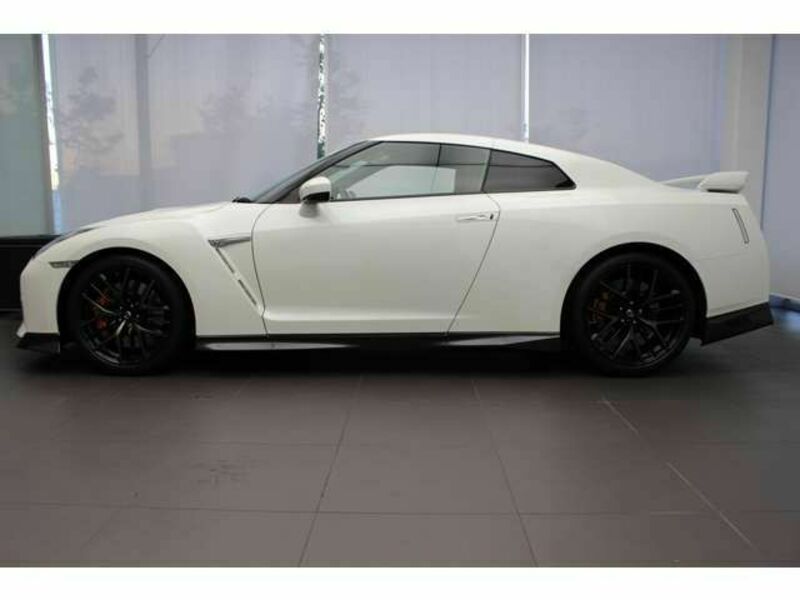 GT-R-3