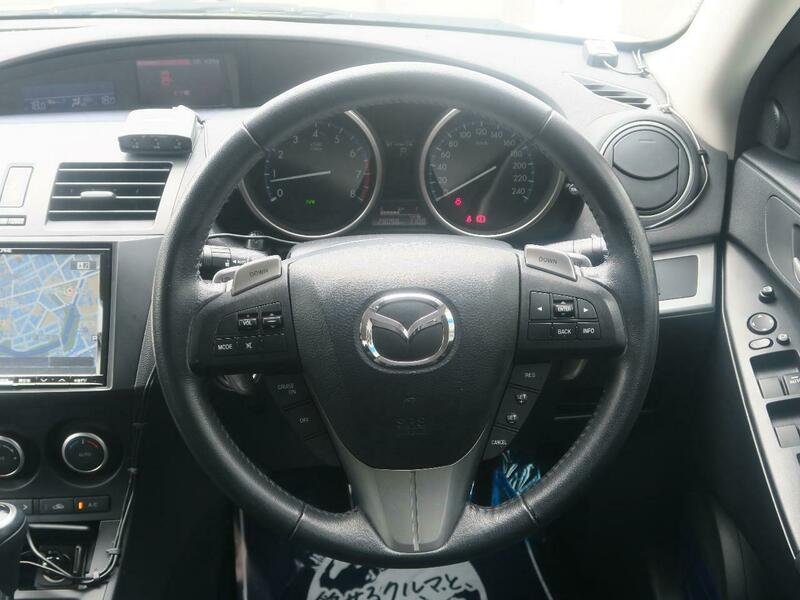 Axela Sport