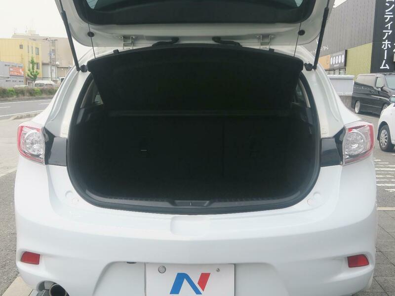 Axela Sport