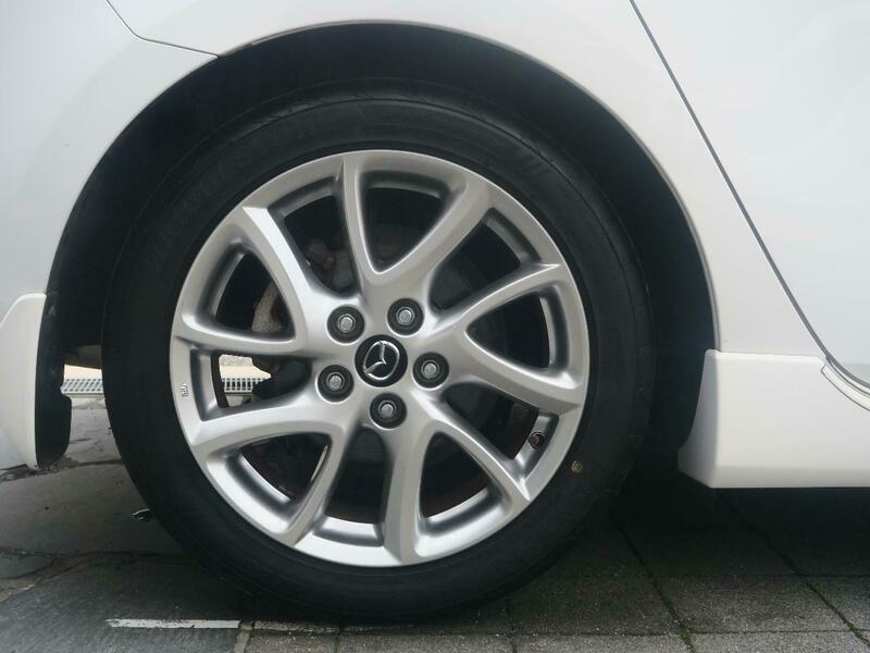 Axela Sport