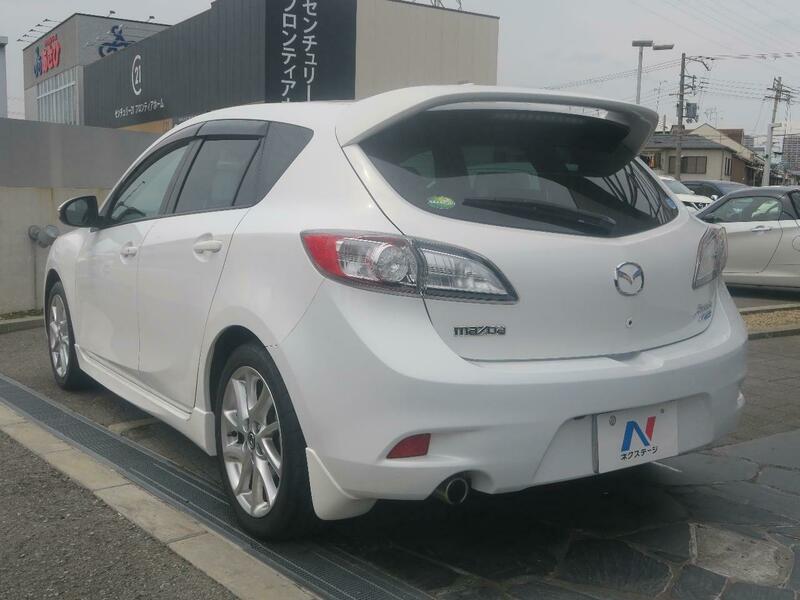 Axela Sport