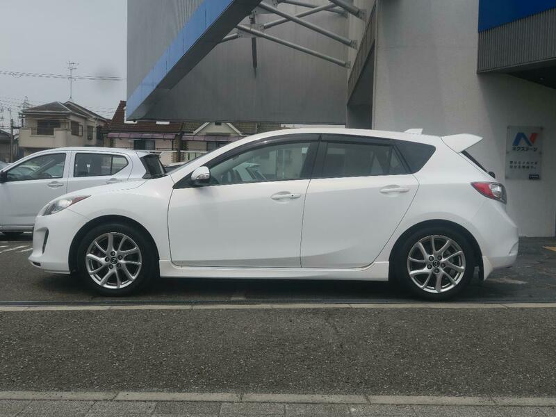Axela Sport